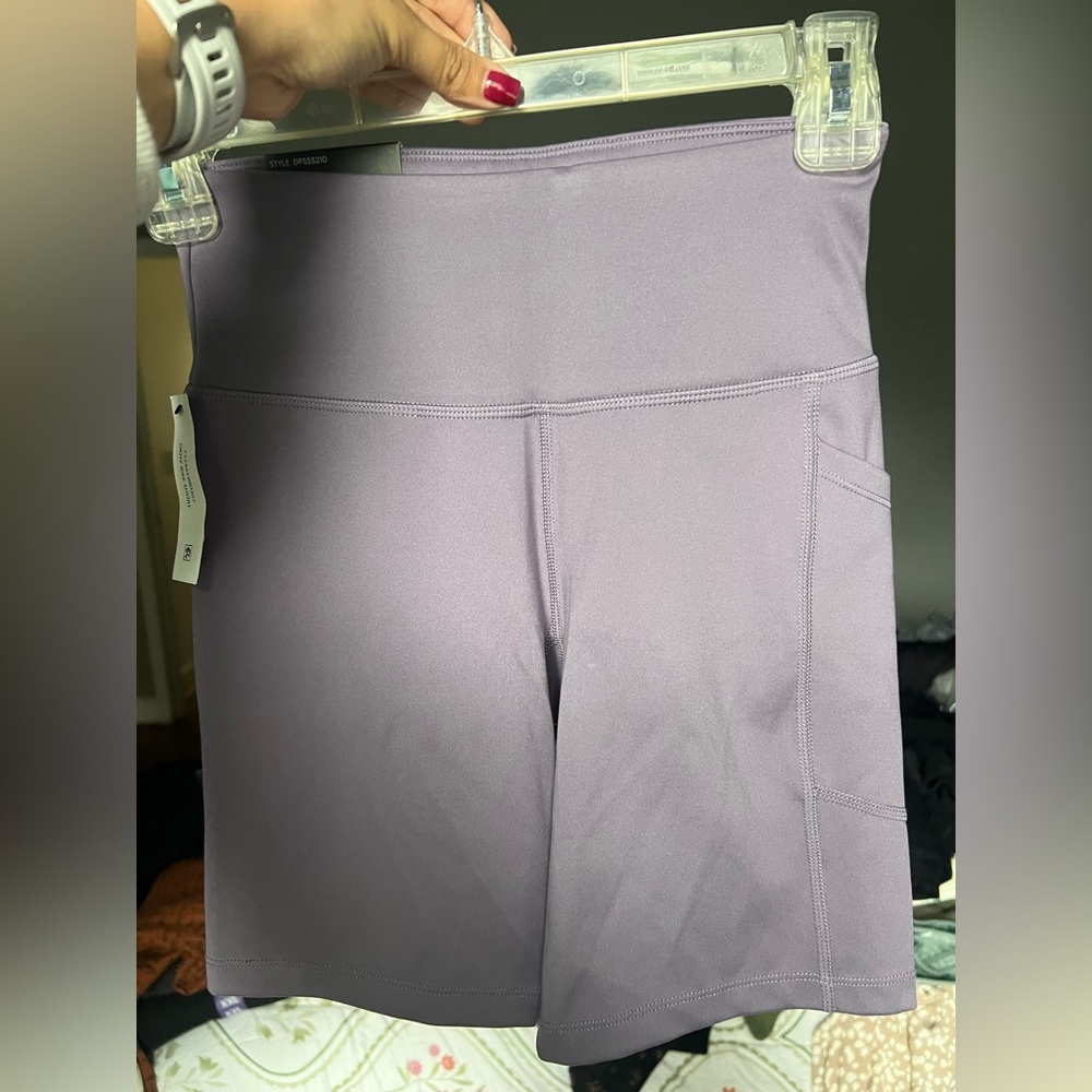 NWT DKNY Lavender Purple Women’s Athletic Biker Shorts 7inch